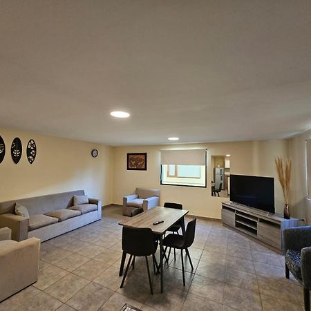 Terminal Suites El Calafate Exteriör bild