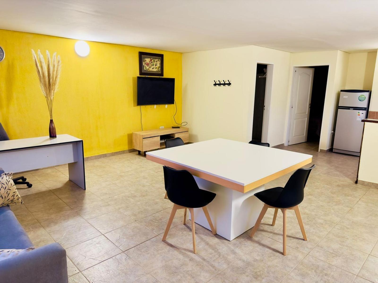 Terminal Suites El Calafate Exteriör bild